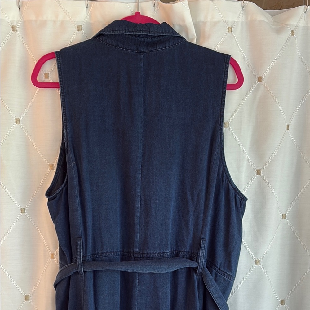 BANANA REPUBLIC Sleeveless lightweight Denim/lyocell Button-Up dress. - Picture 5 of 7